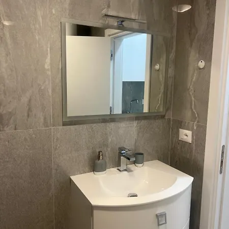 Om Studio Apartment Tirana